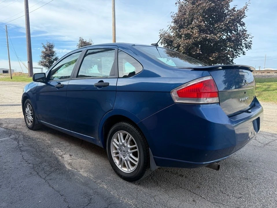 2010 Ford Focus 2nd Gen - Image 5 of 16