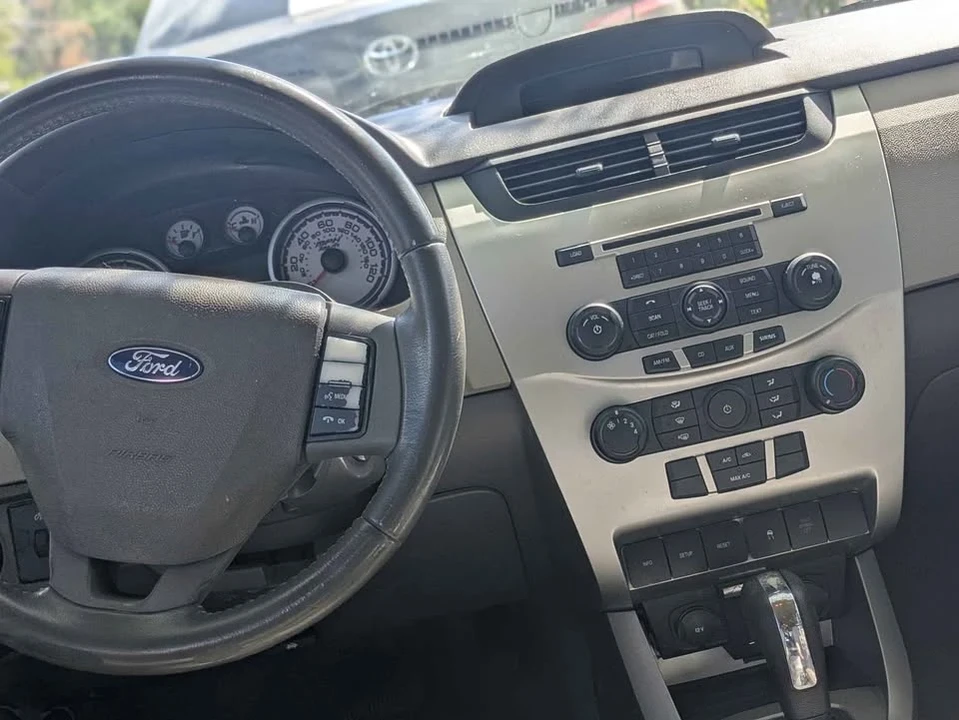 2010 Ford Focus 2nd Gen - Image 10 of 11
