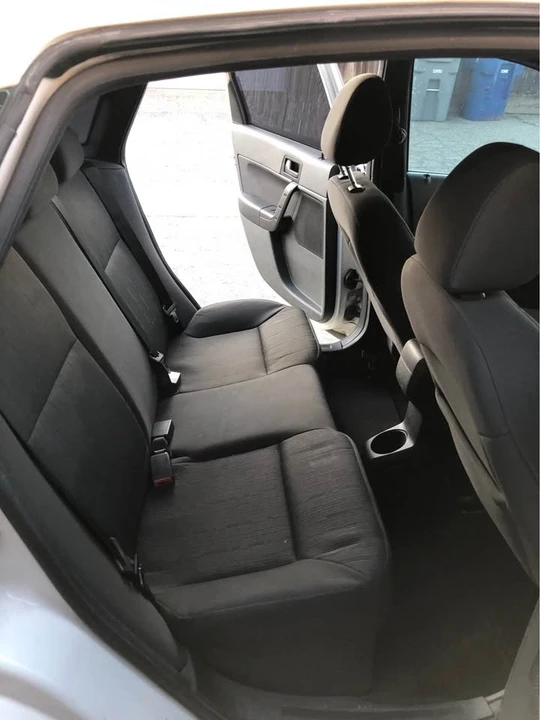 2010 Ford Focus 2nd Gen - Image 6 of 8