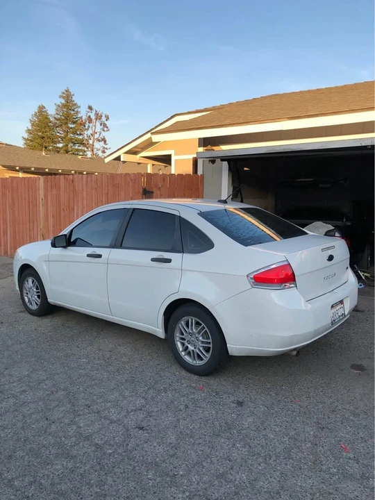2010 Ford Focus 2nd Gen - Image 4 of 8