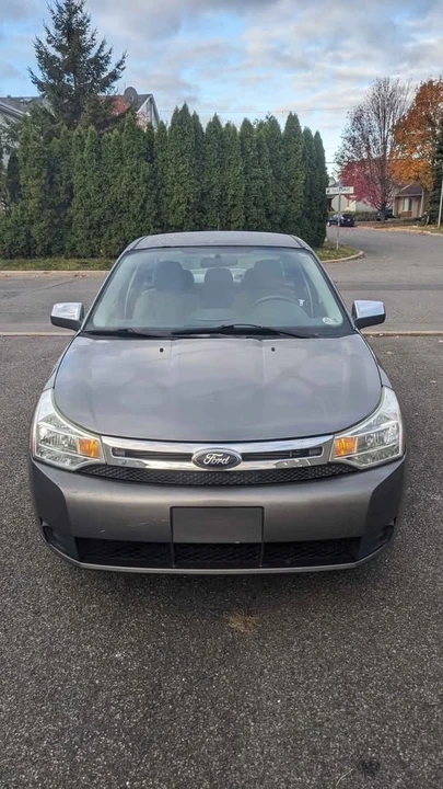 2010 Ford Focus 2nd Gen - Image 5 of 17