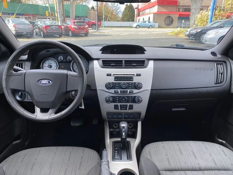 2010 Ford Focus 2nd Gen - Image 13 of 16
