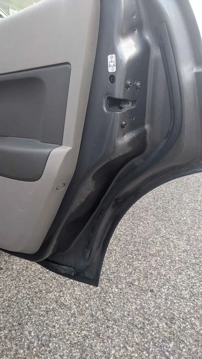 2010 Ford Focus 2nd Gen - Image 14 of 17
