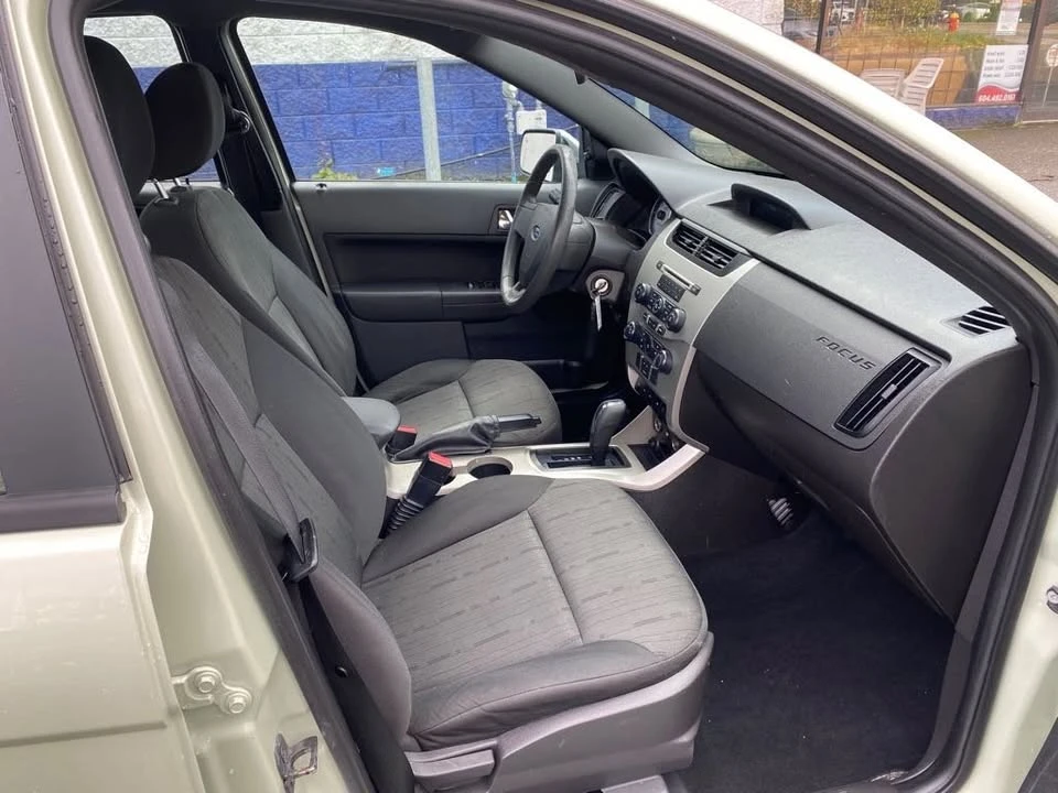 2010 Ford Focus 2nd Gen - Image 12 of 16