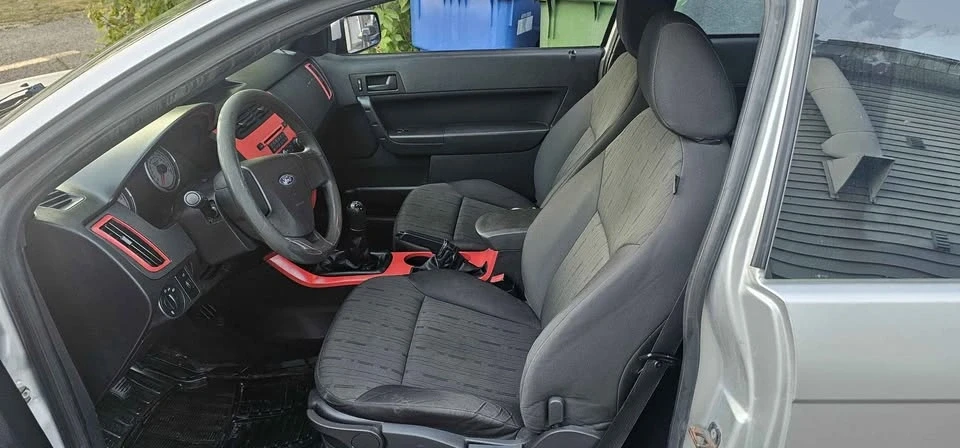 2010 Ford Focus 2nd Gen - Image 6 of 9
