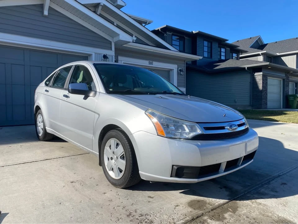 2010 Ford Focus 2nd Gen - Image 2 of 19