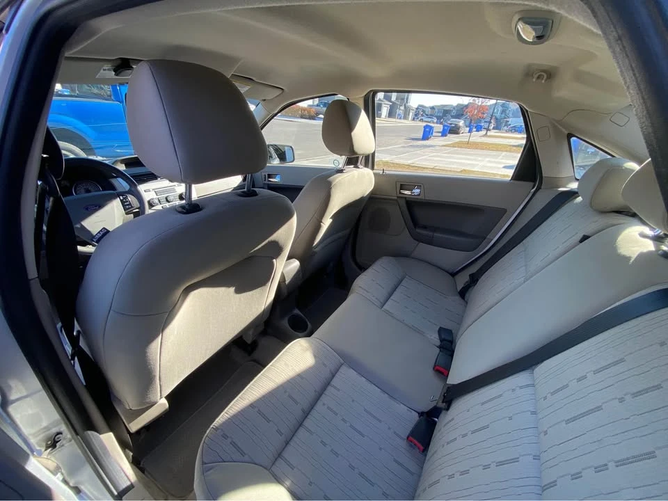 2010 Ford Focus 2nd Gen - Image 11 of 19