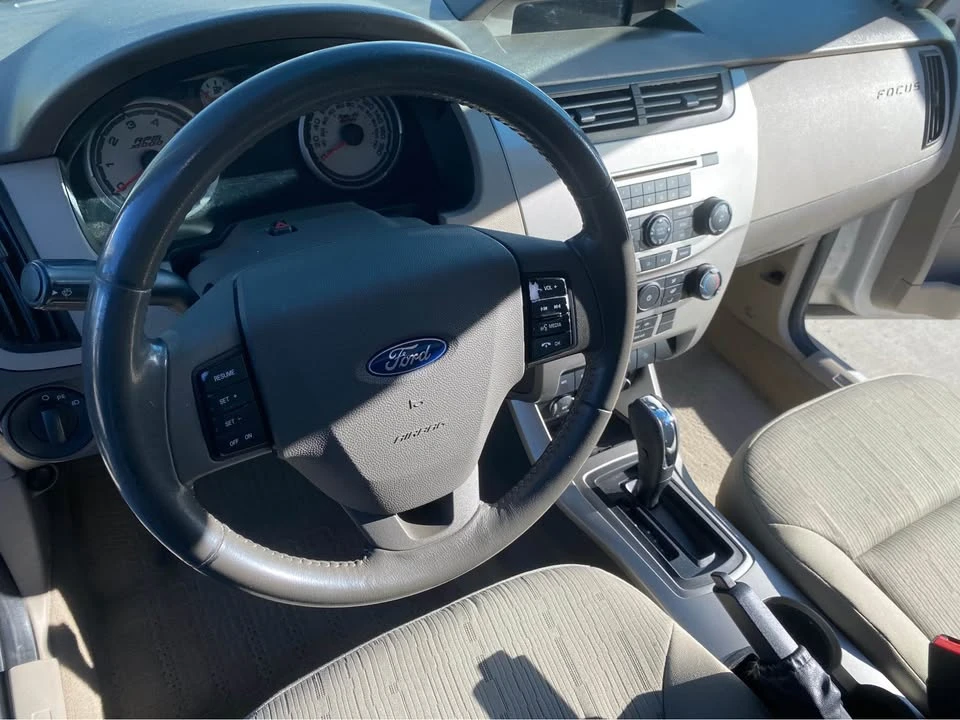 2010 Ford Focus 2nd Gen - Image 17 of 19