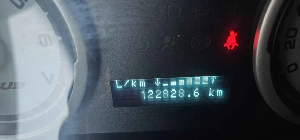 2010 Ford Focus 2nd Gen - Image 9 of 9