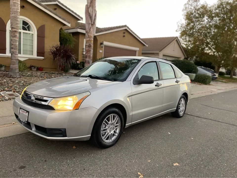 2010 Ford Focus 2nd Gen - Image 2 of 7