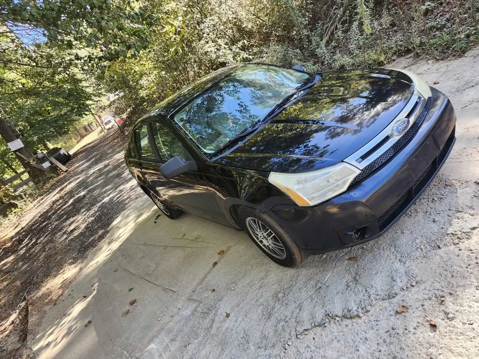 2010 Ford Focus 2nd Gen - Image 2 of 4