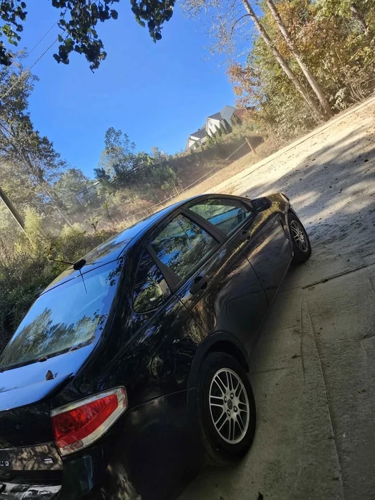 2010 Ford Focus 2nd Gen - Image 3 of 4