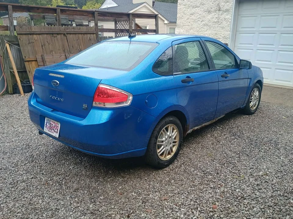 2010 Ford Focus 2nd Gen - Image 3 of 8