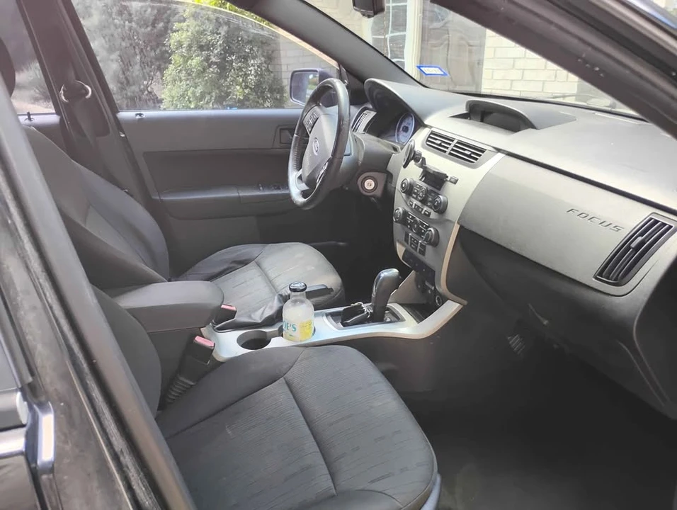 2010 Ford Focus 2nd Gen - Image 9 of 12