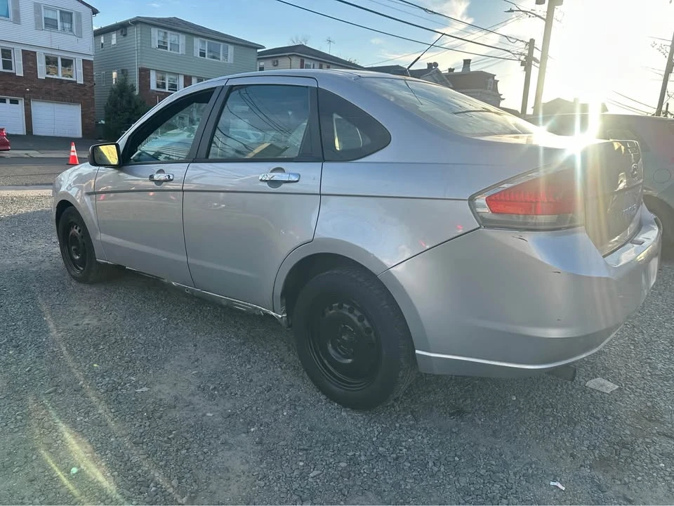 2010 Ford Focus 2nd Gen - Image 11 of 11