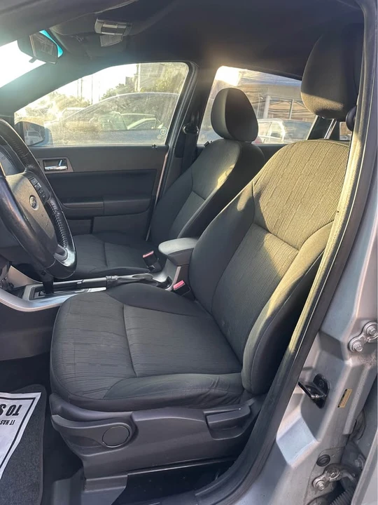 2010 Ford Focus 2nd Gen - Image 5 of 11