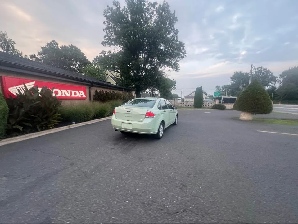 2010 Ford Focus 2nd Gen - Image 18 of 19