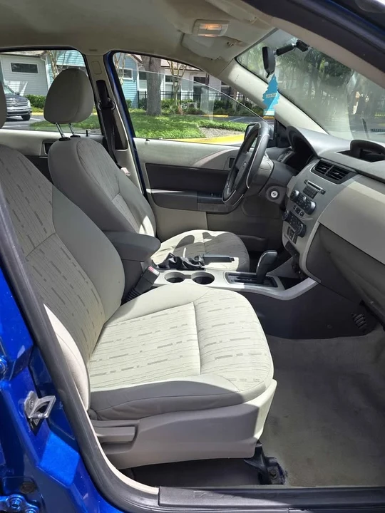 2010 Ford Focus 2nd Gen - Image 11 of 14
