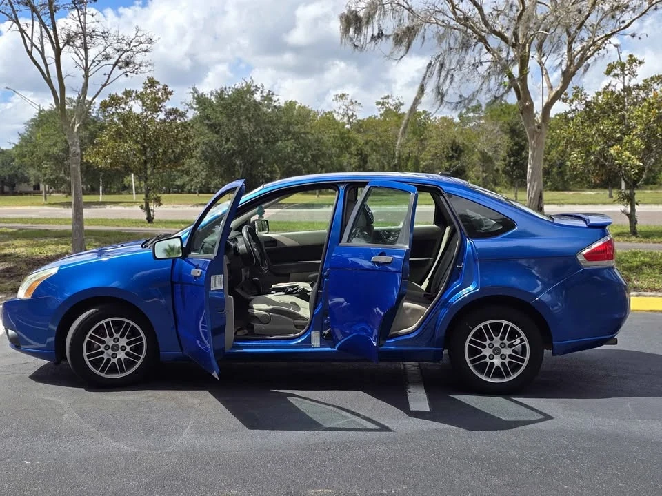 2010 Ford Focus 2nd Gen - Image 6 of 14
