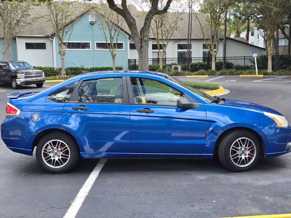 2010 Ford Focus 2nd Gen - Image 5 of 14