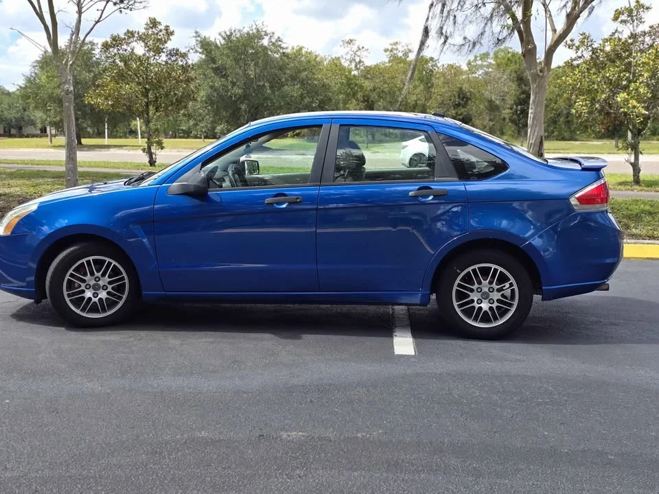 2010 Ford Focus 2nd Gen - Image 7 of 14
