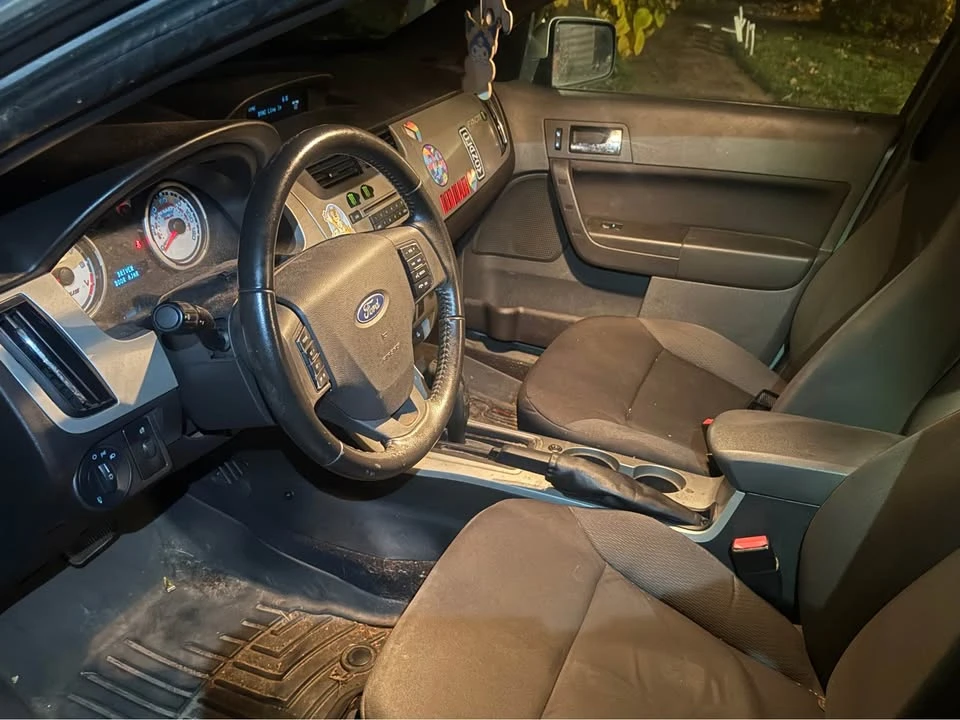 2010 Ford Focus 2nd Gen - Image 5 of 7
