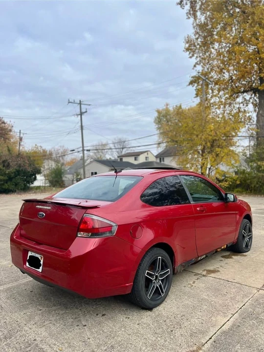 2010 Ford Focus 2nd Gen - Image 4 of 9