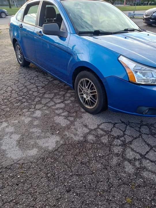 2010 Ford Focus 2nd Gen - Image 2 of 8