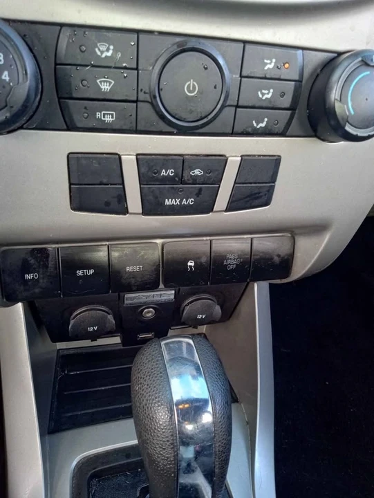 2010 Ford Focus 2nd Gen - Image 8 of 10