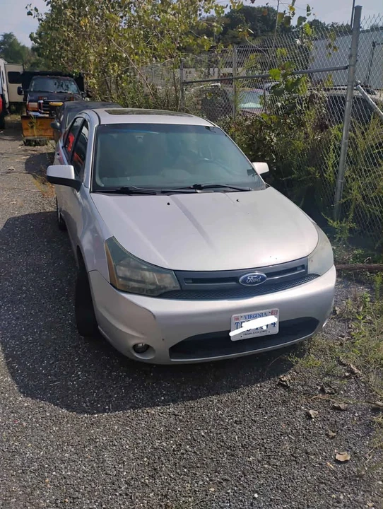 2010 Ford Focus 2nd Gen - Image 2 of 3
