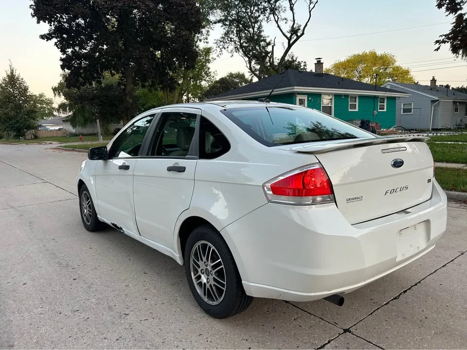 2010 Ford Focus 2nd Gen - Image 6 of 15