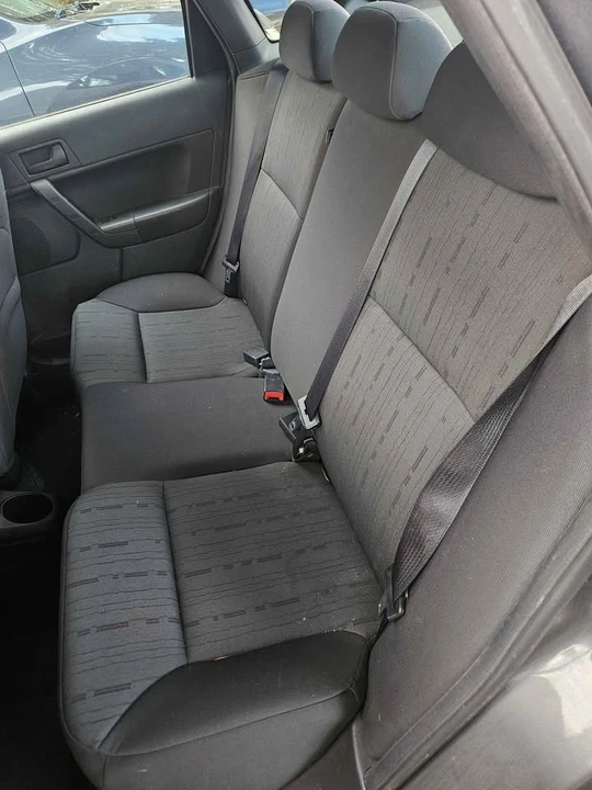 2010 Ford Focus 2nd Gen - Image 6 of 7