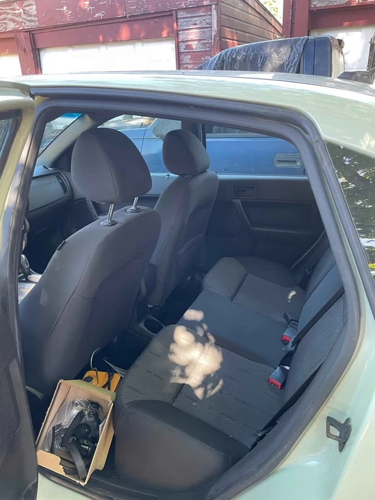 2010 Ford Focus 2nd Gen - Image 10 of 20