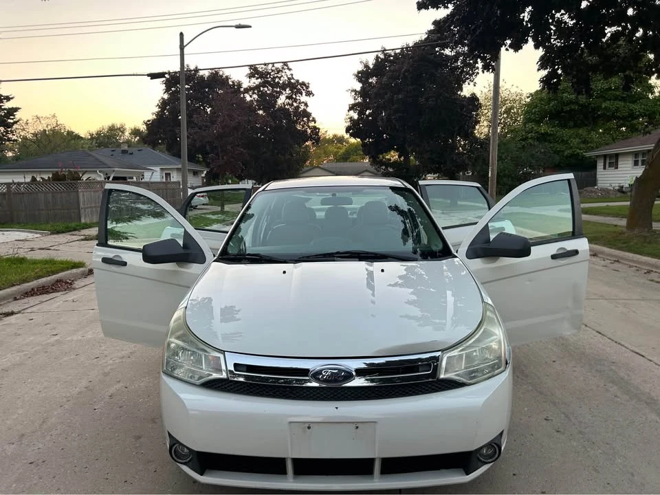 2010 Ford Focus 2nd Gen - Image 15 of 15