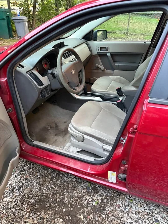 2010 Ford Focus 2nd Gen - Image 5 of 7