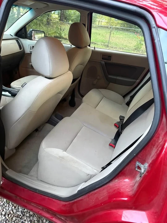2010 Ford Focus 2nd Gen - Image 6 of 7