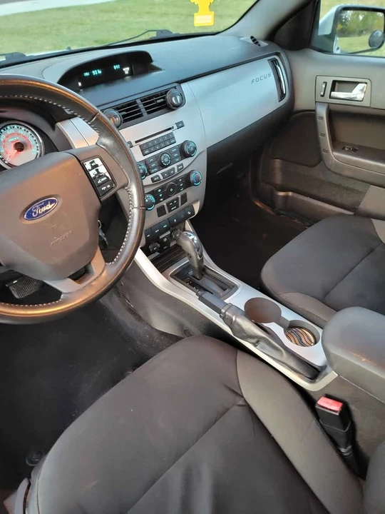 2010 Ford Focus 2nd Gen - Image 10 of 12