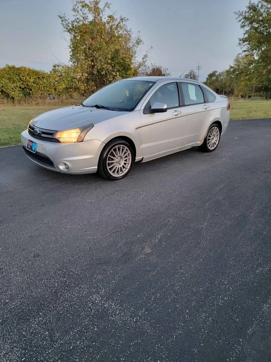 2010 Ford Focus 2nd Gen - Image 5 of 12
