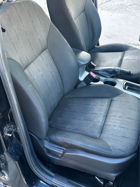2010 Ford Focus 2nd Gen - Image 13 of 14