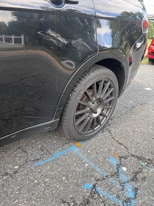 2010 Ford Focus 2nd Gen - Image 11 of 13