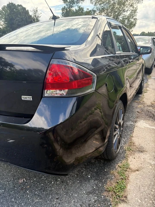 2010 Ford Focus 2nd Gen - Image 9 of 13