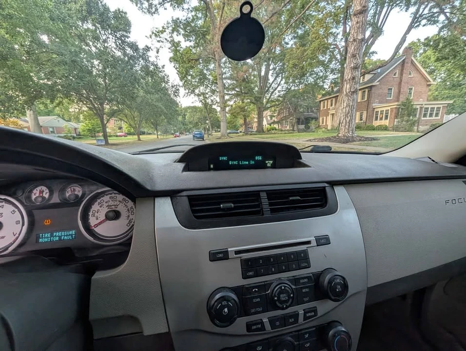 2010 Ford Focus 2nd Gen - Image 16 of 20