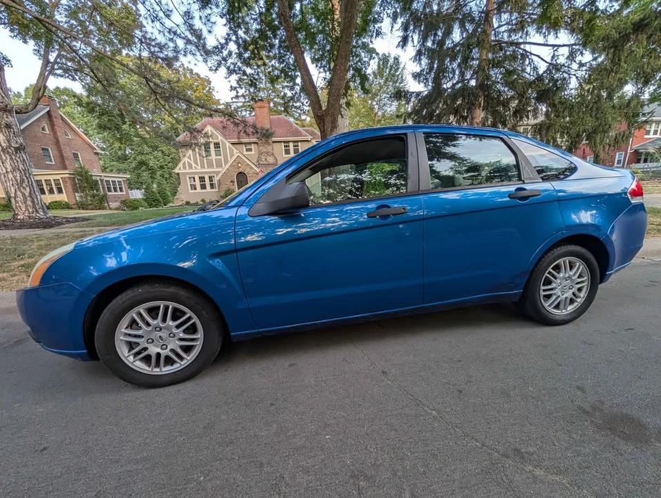 2010 Ford Focus 2nd Gen - Image 7 of 20
