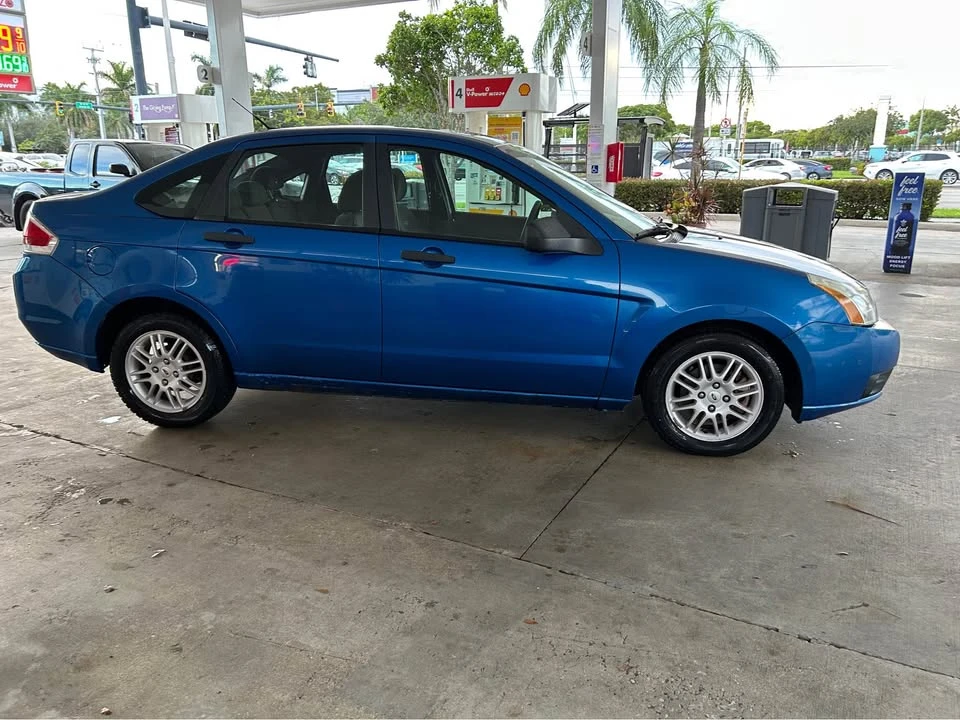 2010 Ford Focus 2nd Gen - Image 5 of 11