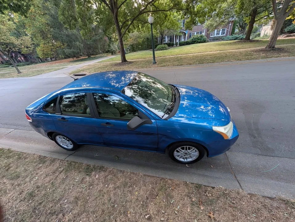 2010 Ford Focus 2nd Gen - Image 12 of 20