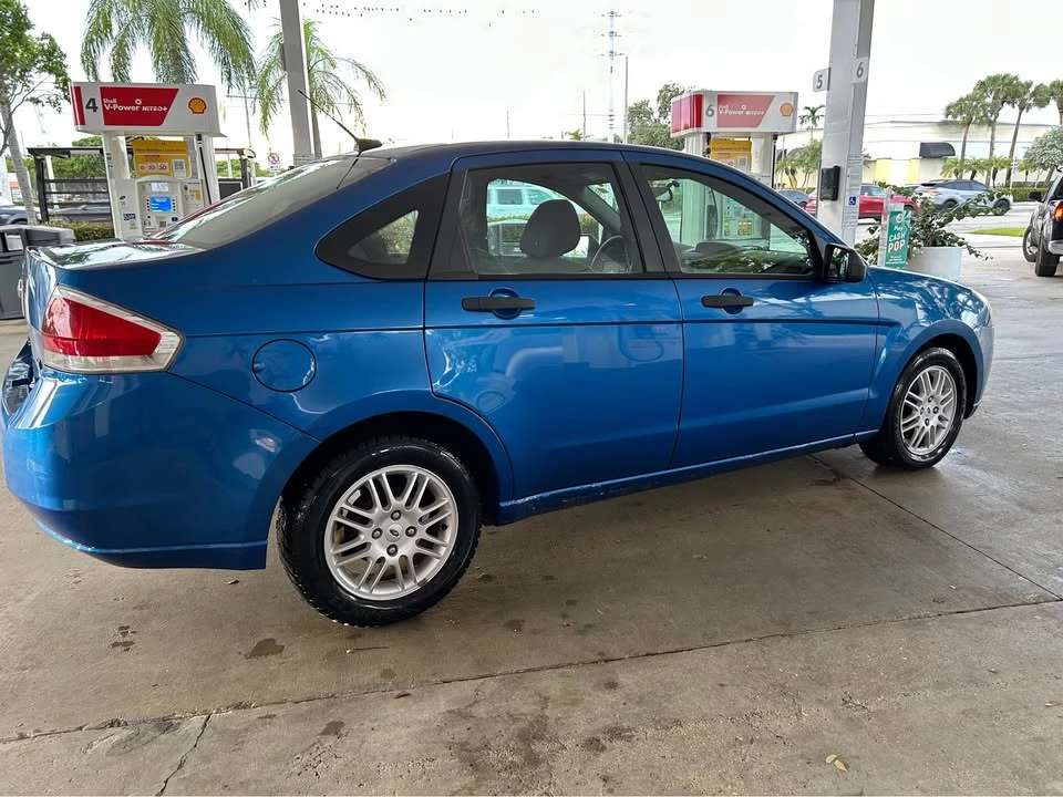 2010 Ford Focus 2nd Gen - Image 6 of 11
