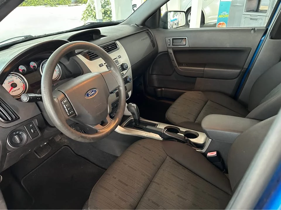 2010 Ford Focus 2nd Gen - Image 9 of 11
