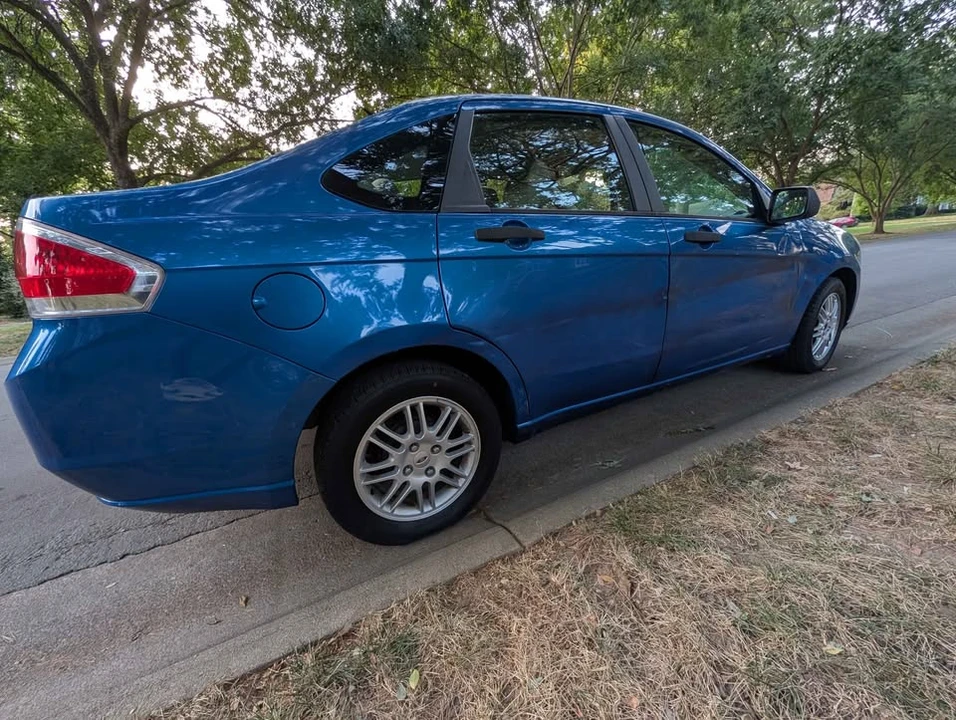 2010 Ford Focus 2nd Gen - Image 4 of 20
