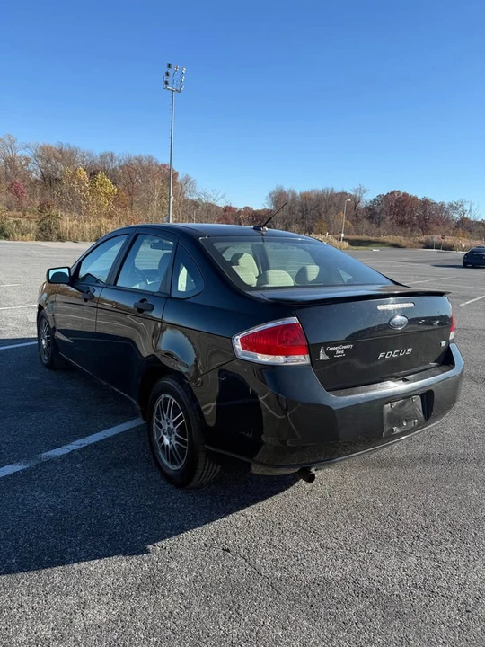2010 Ford Focus 2nd Gen - Image 5 of 11
