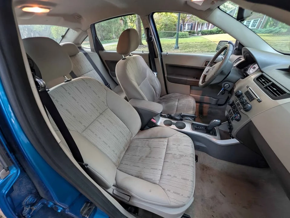2010 Ford Focus 2nd Gen - Image 19 of 20
